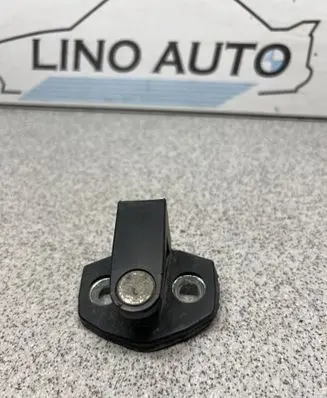 BMW 3 E36 Front door lock loop/hook striker 8122299