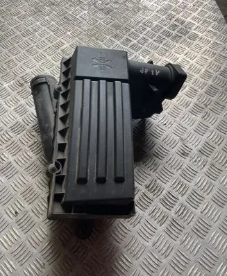 Audi A3 S3 A3 Sportback 8P Air filter box 3C0129607AD 3C0129601AJ 1K0183B