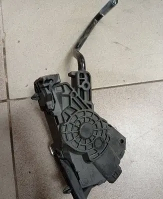 Toyota Sienna XL40 IV Accelerator pedal position sensor 7811006061