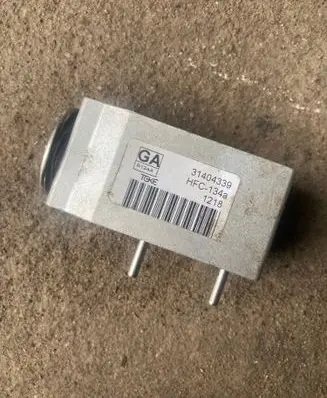 Volvo XC60 Air conditioning (A/C) expansion valve 31404339