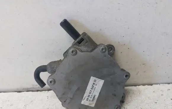 Mercedes-Benz C W204 Vacuum pump A2722300565
