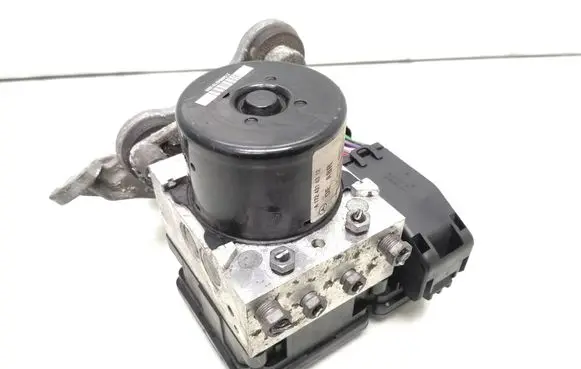 Mercedes-Benz C W204 ABS Pump A1729014100 A1724314312 10021208234