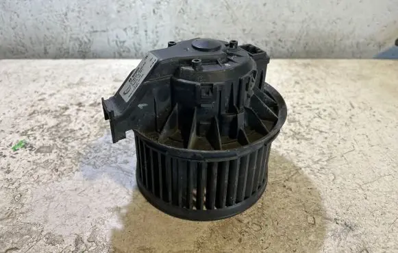 Ford Fiesta Heater fan/blower 3137231000 0130115551 VP8E2H18456AA