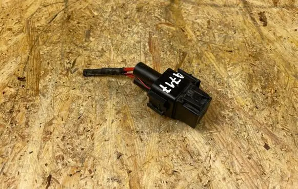 BMW 3 GT F34 Coolant fan relay 9207913