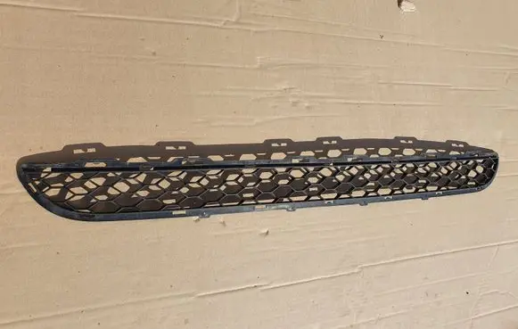 Hyundai Santa Fe Front bumper lower grill 865122B000 865122BOOO