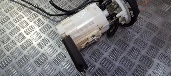 Ford Focus Fuel level sensor 