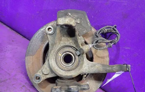Peugeot 407 Front wheel hub spindle knuckle