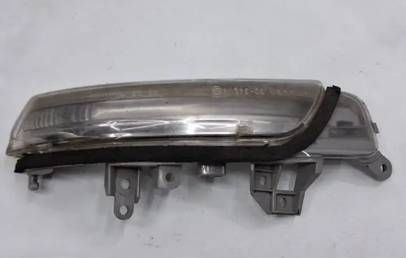 Toyota Prius (XW30) Mirror indicator light E130112210