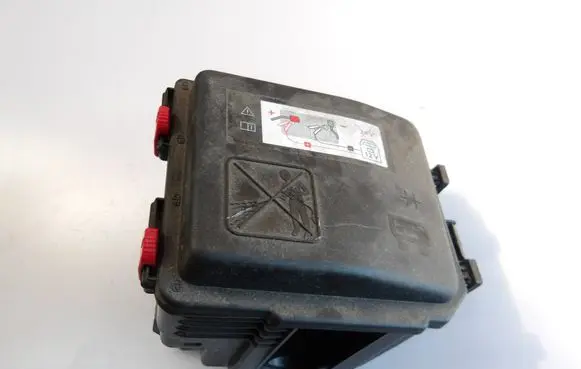 Opel Mokka B Fuse box set 2H409221 96QT110080