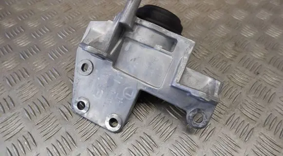 Nissan X-Trail T32 Engine mount bracket 112204BE0C