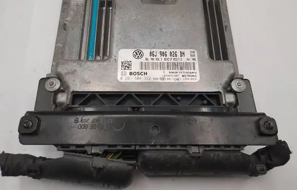 Volkswagen PASSAT CC Engine control unit/module 06J906026BN 06J906026D 0261S04322