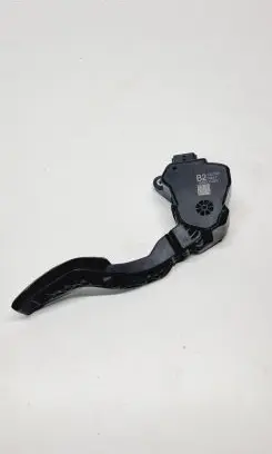 Nissan Qashqai J12 Accelerator throttle pedal 180026UA1B