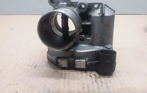 Renault Trafic II (X83) Throttle valve 8200330812 0281002681