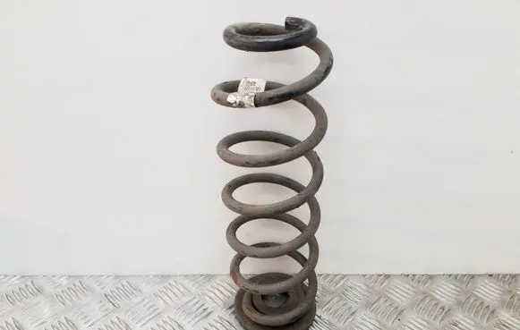 Skoda Octavia Mk3 (5E) Rear coil spring 5Q0511121AD 5Q0512149A