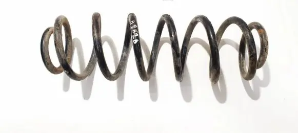 Volkswagen Golf V Rear coil spring
