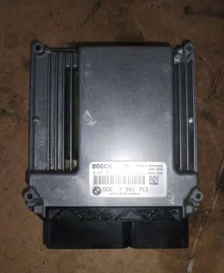 BMW 5 E60 E61 Engine control unit/module 7801711 031237094 0281013251