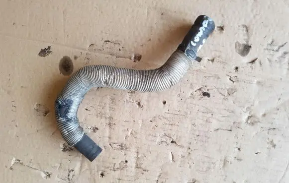 Ford Transit - Tourneo Connect Engine coolant pipe/hose