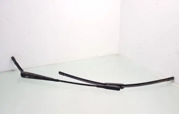 Mercedes-Benz Sprinter W906 Front wiper blade arm A0018205944