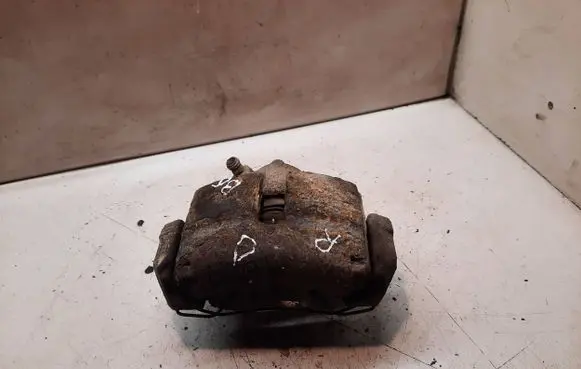 Volkswagen PASSAT B6 Front brake caliper