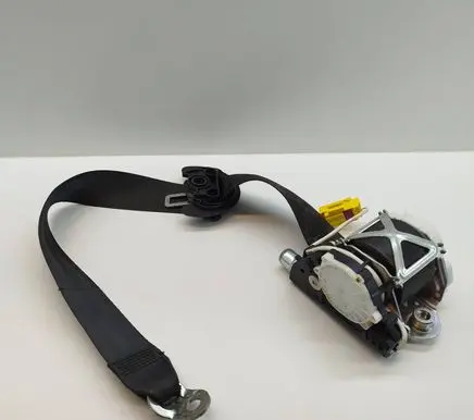Volkswagen PASSAT B7 Front seatbelt 3C1857705P