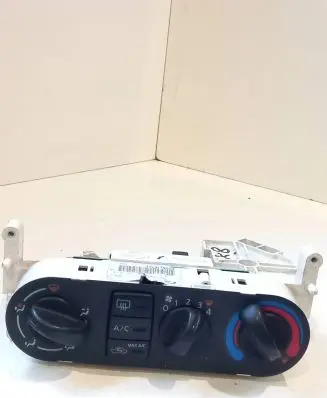 Nissan Almera N16 Climate control unit 3H55032743