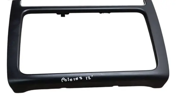 Radio/GPS head unit trim