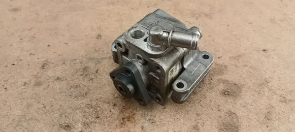 BMW 3 E90 E91 Power steering pump 6769598 32416769598 32416780413