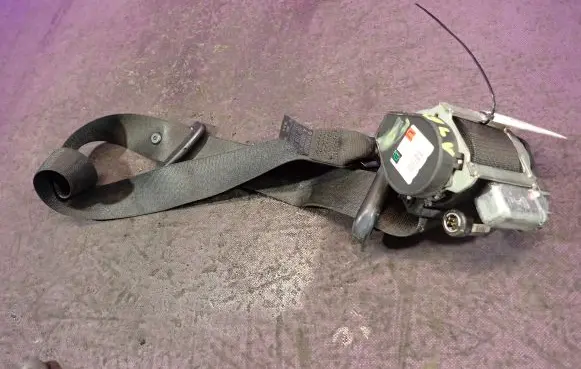 Mitsubishi Colt CZ3 Front seatbelt A4548600305