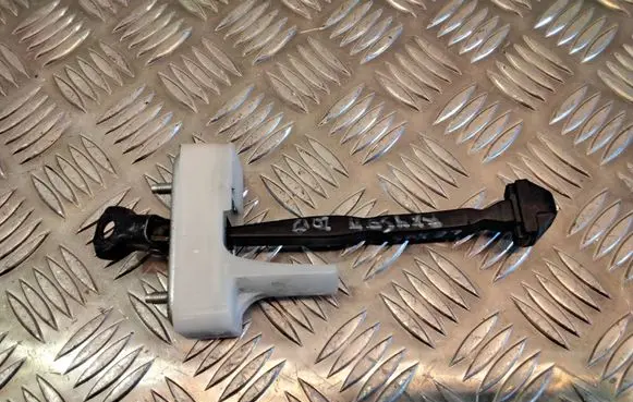 Lexus RX 450H Rear door check strap stopper