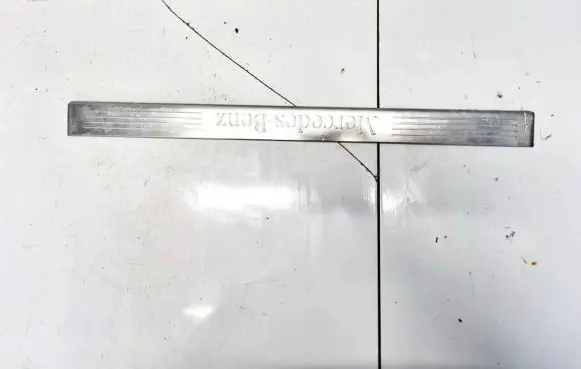 Mercedes-Benz E W212 Front sill trim cover a2126860936
