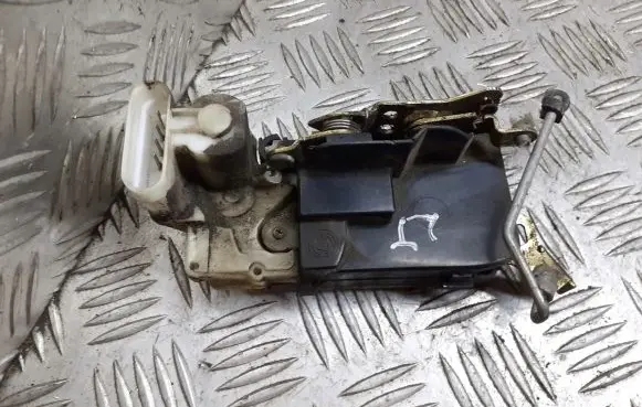 Alfa Romeo 147 Rear door lock B792