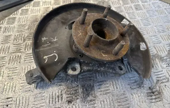Opel Astra J Front wheel hub