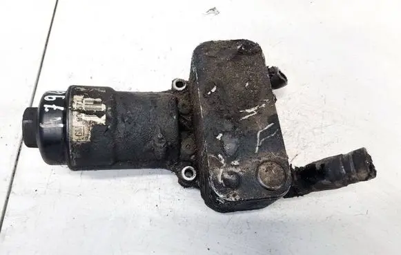 Opel Vectra C Oil filter cover 90571672