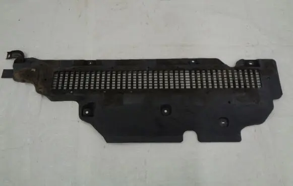 Renault Clio IV Center/middle under tray cover 555286563R