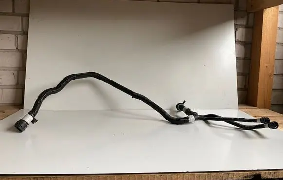 Tesla Model Y Engine coolant pipe/hose 150129300B