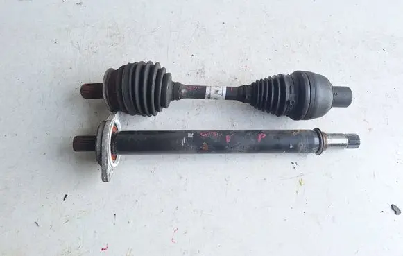 Infiniti Q30 Front driveshaft 2463309500