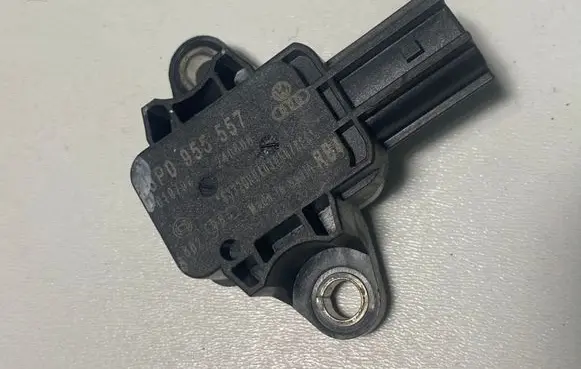 Audi A3 S3 A3 Sportback 8P Airbag deployment crash/impact sensor 8P0955557