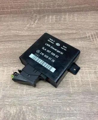 Mercedes-Benz E W210 Light module LCM 2108206126 5LA00750802