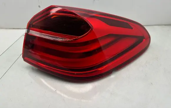 BMW X4 F26 Rear/tail lights 7331280