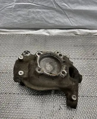BMW 5 E60 E61 Front wheel hub 6760953