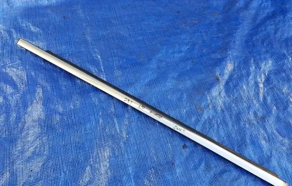 Mercedes-Benz R W251 Front door trim (molding) 2516904680DDE A2516904680