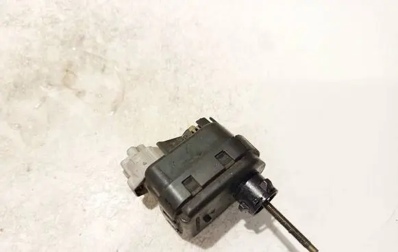 Toyota RAV 4 (XA20) Headlight level adjustment motor 