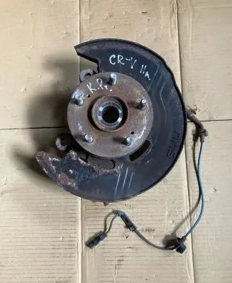 Front wheel hub