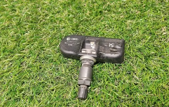 Audi Q7 4L Tire pressure sensor 1K0907255C