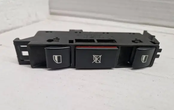 BMW 3 E46 Electric window control switch 61318381518 03120010