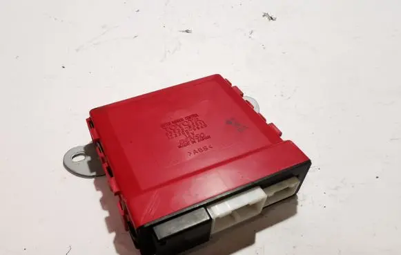 Lexus IS 220D-250-350 Wing mirror control module 8943053011