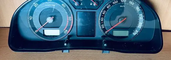 Skoda Superb B5 (3U) Speedometer (instrument cluster) 3U0920841D 3u0920 BK27Z0E3221622