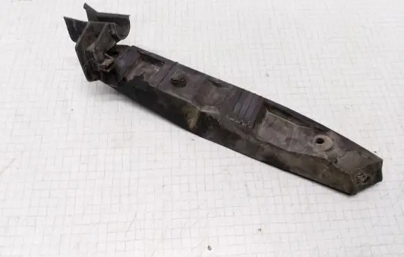 Audi A3 S3 8L Front bumper mounting bracket 8L0807184C