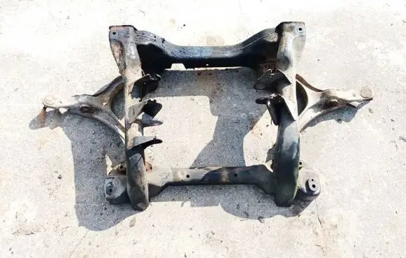 Jeep Grand Cherokee (WK) Front subframe