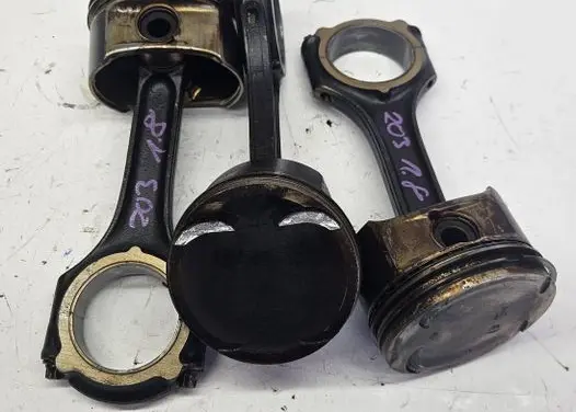 Mercedes-Benz C W203 Piston with connecting rod 